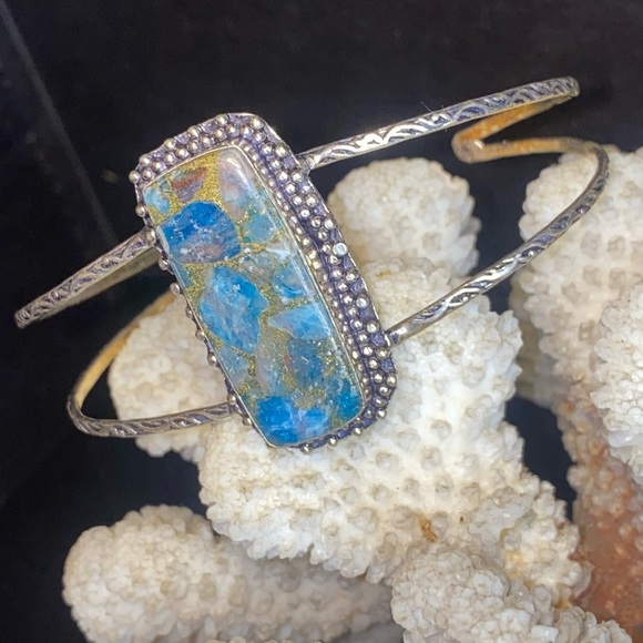 Sale - Copper Turquoise Natural Gemstone handcrafted cuff - Picture 2 of 7